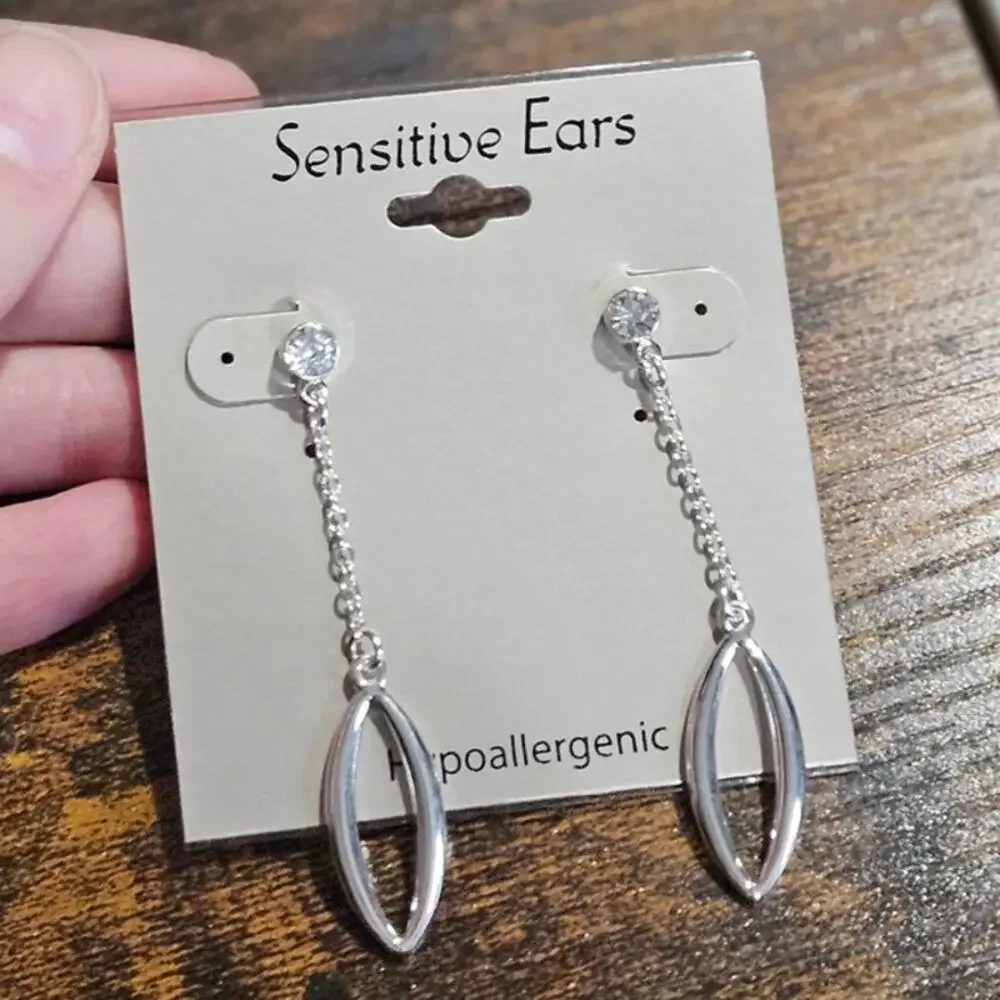 Sensitive Ears Hypoallergenic Silver Tone Crystal Dangle Earrings NWT